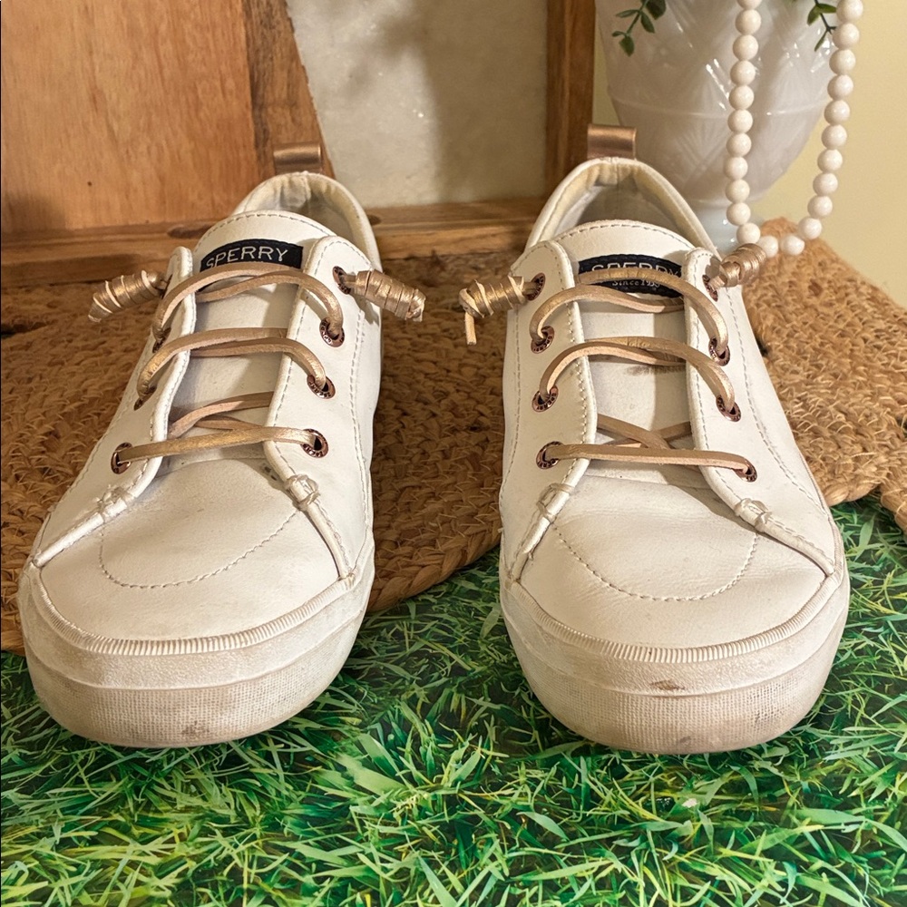 Sperry Women's Crest Vibe White Leather Casual Sneakers - Picture 2 of 13